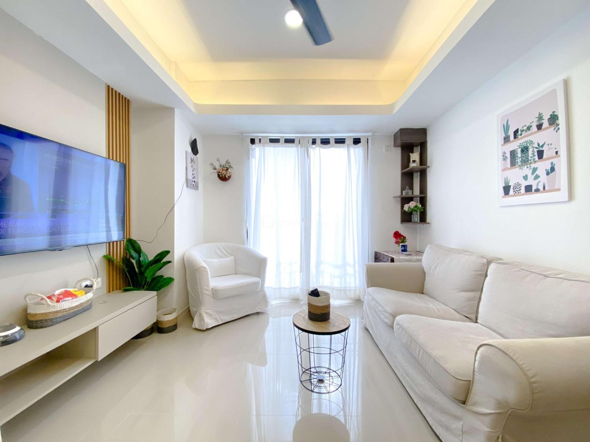 Best Deal And Comfy 2Br At Meikarta Apartment By Travelio Cikarang Esterno foto