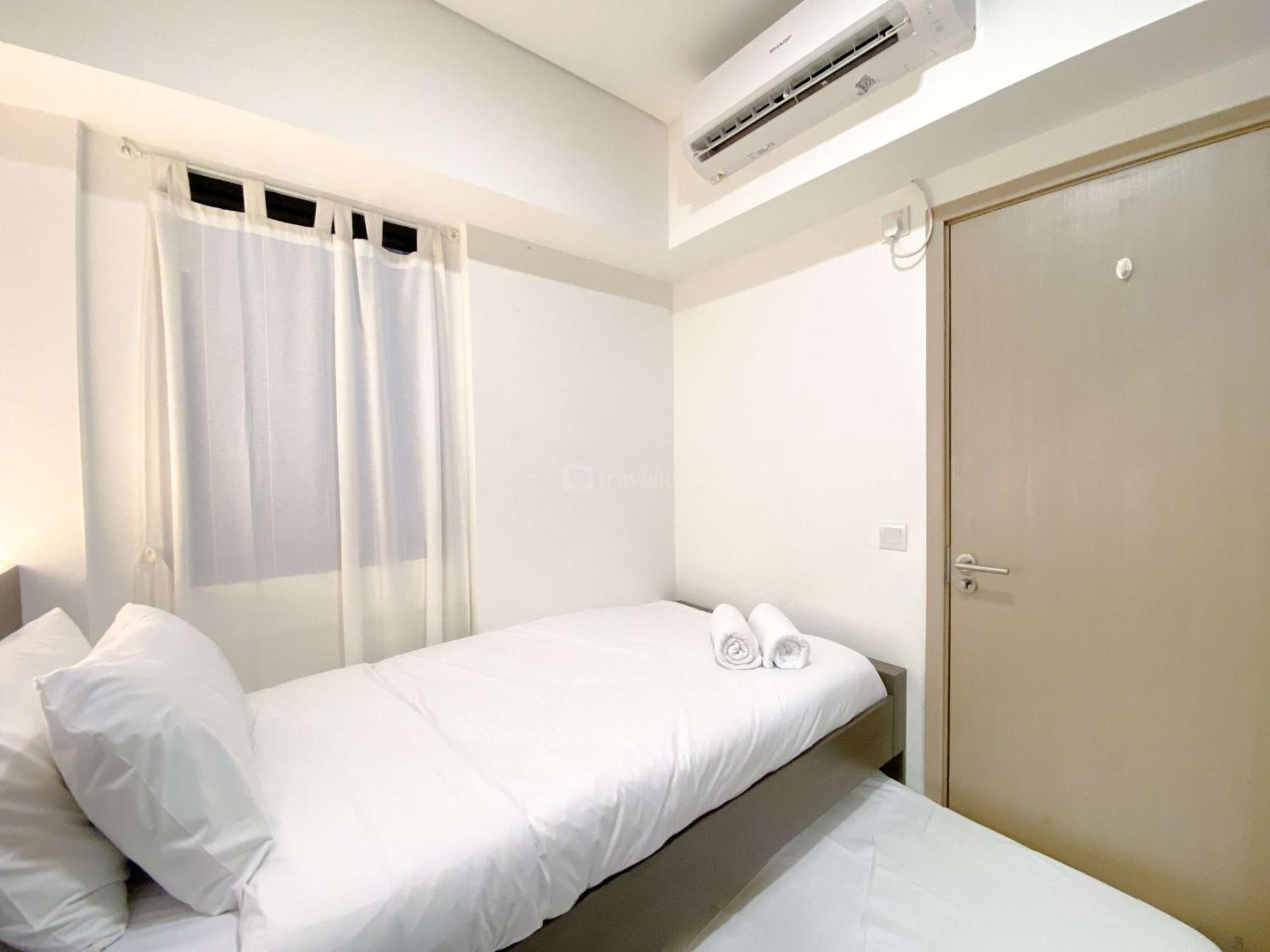 Best Deal And Comfy 2Br At Meikarta Apartment By Travelio Cikarang Esterno foto