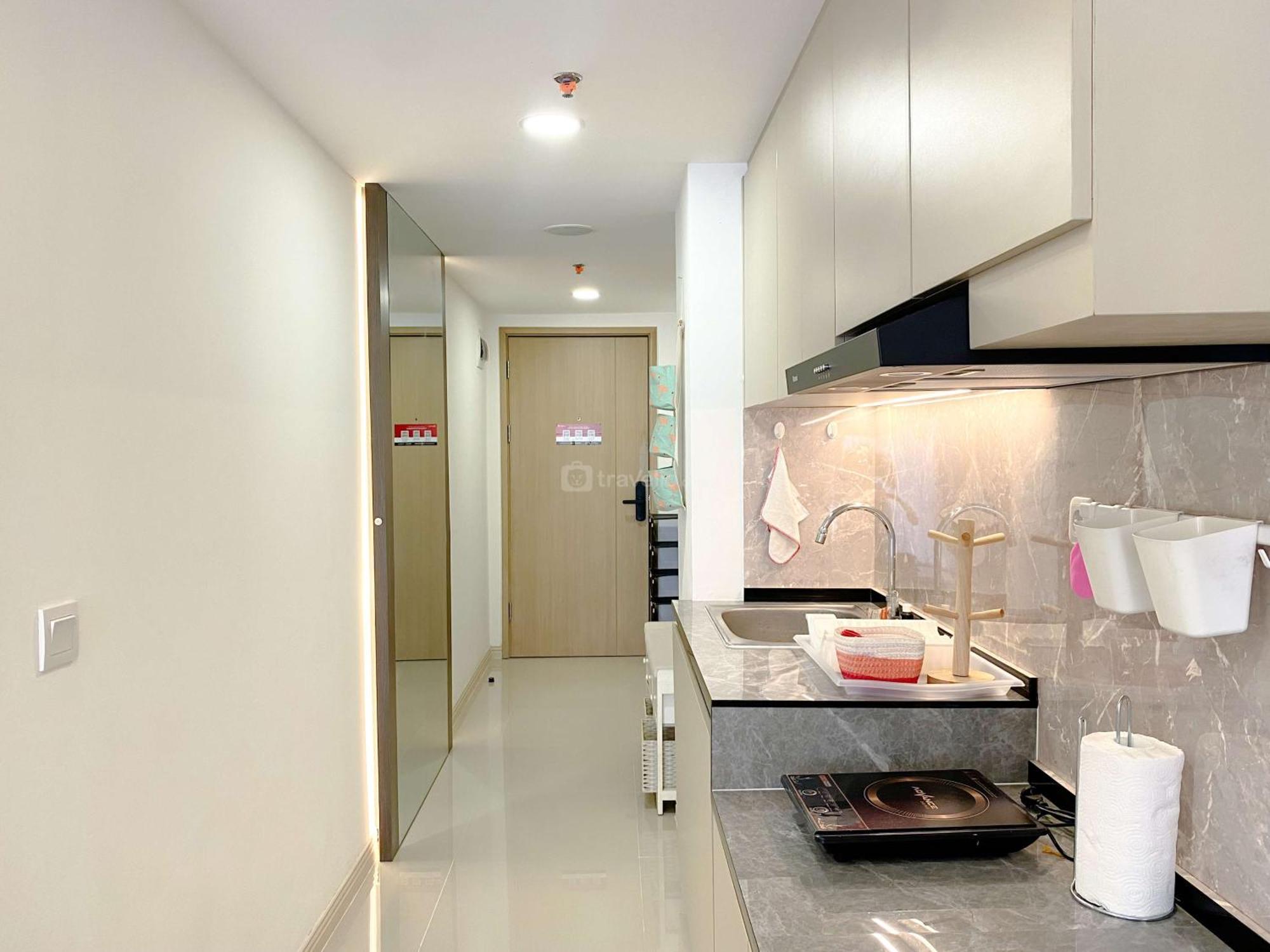 Best Deal And Comfy 2Br At Meikarta Apartment By Travelio Cikarang Esterno foto